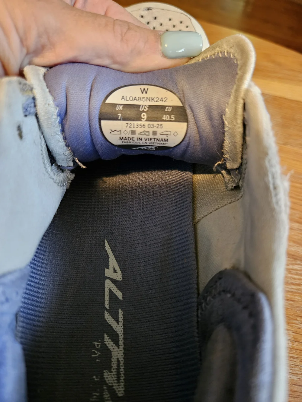 Altra Olympus 6 Women's 9 Gray Blue Trail Running Shoes Vibram Hiking AL0A85NK24